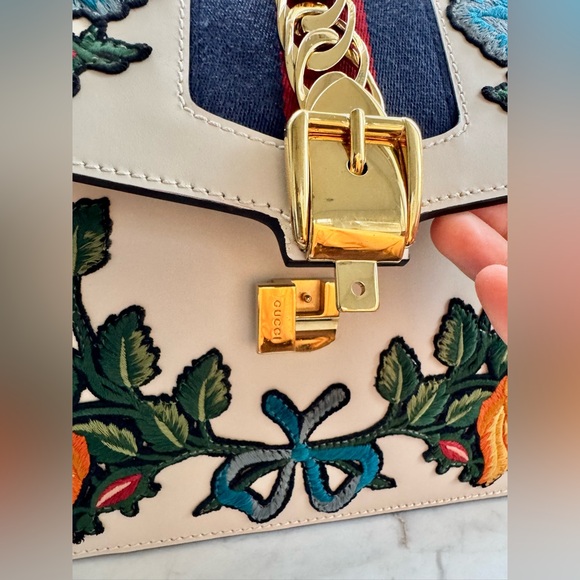 Gucci Bag - Picture 4 of 10